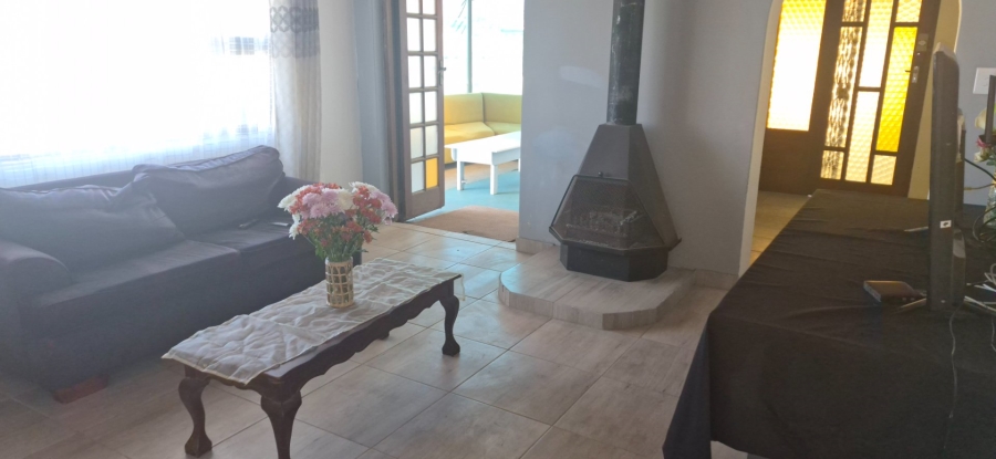 To Let  Bedroom Property for Rent in Belthorn Estate Western Cape